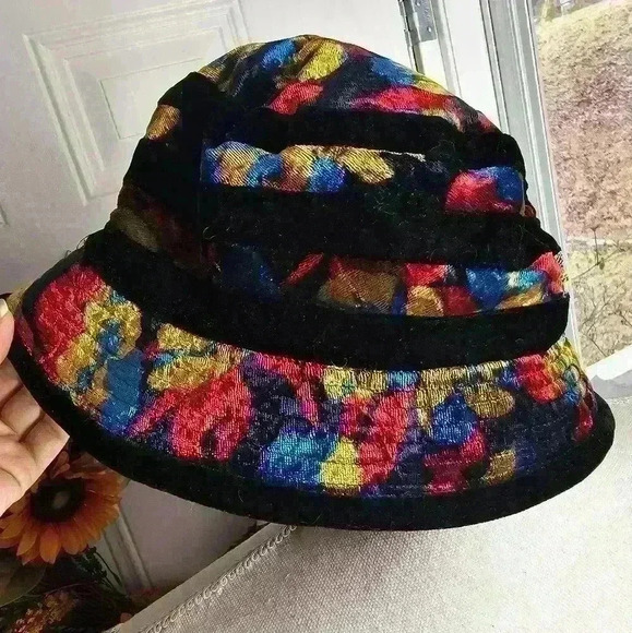 Vintage Scala Velvet bucket hat floral and black - Picture 1 of 2